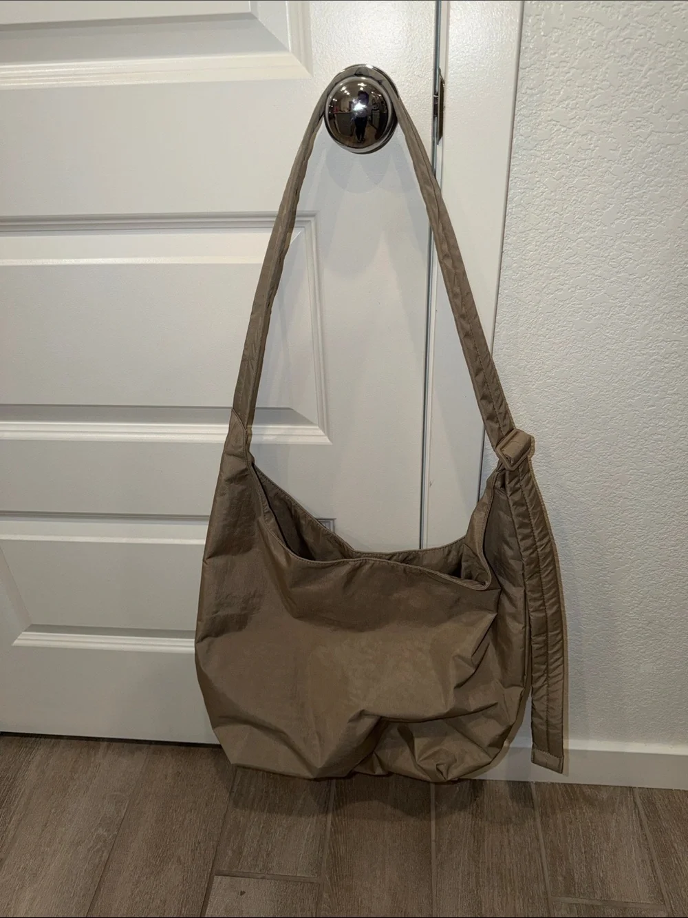 Neutral Beige Everyday Shoulder Bag - Casual Hobo BAGGU Tote
